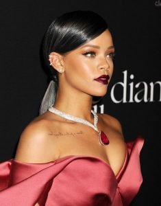 Rihanna-Chopard-2