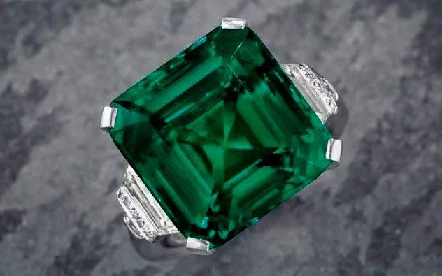 émeraude-Rockefeller-top-view