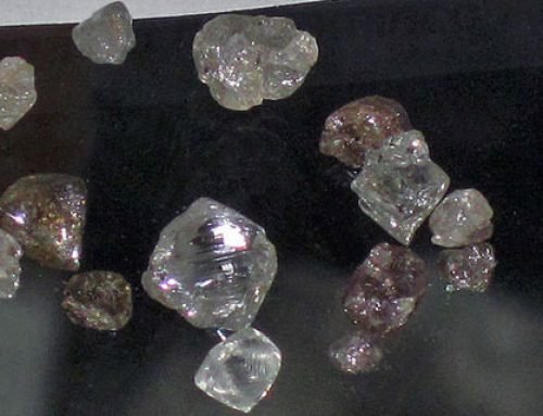 De Beers augmente le prix du diamant brut le moins cher